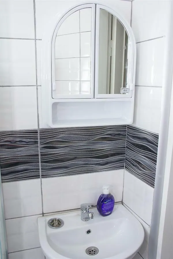 Geek Istanbul Suites 0*,